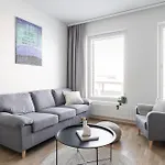 דירה Modern 1br With Sauna & Balcony